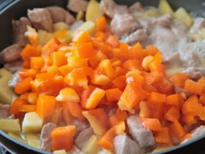 Овощи, тушенные со свининой - фото шаг 3