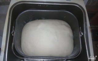 Сдобное тесто в хлебопечке - фото шаг 6