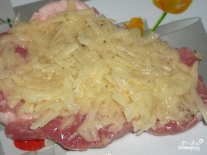Мясо в картофельной корочке - фото шаг 1