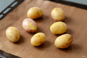 Мятый картофель в духовке - фото шаг 4