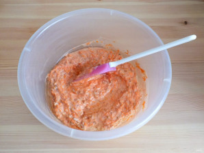 Морковный кекс со сметанно-лимонной пропиткой - фото шаг 6