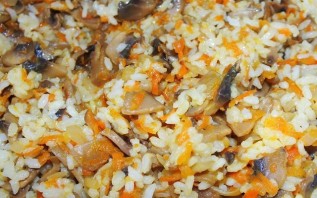Кабачки, фаршированные грибами и рисом - фото шаг 3