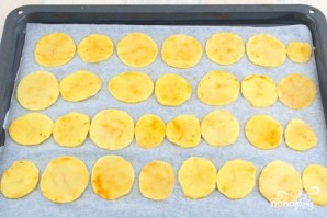 Домашние картофельные чипсы в духовке - фото шаг 3