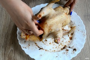 Курица новогодняя в духовке - фото шаг 7