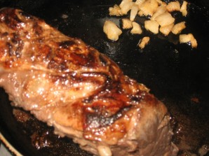 Жареное мясо дикой козы - фото шаг 1