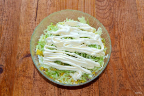 Крабовый салат с капустой и огурцом - фото шаг 7