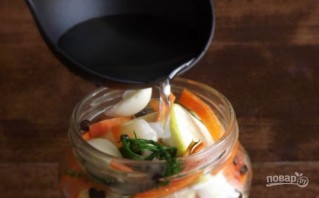 Вкусный салат из кабачков на зиму - фото шаг 4