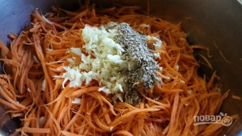 Рецепт корейского салата из моркови - фото шаг 4