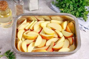 Карп запеченный в духовке с яблоками - фото шаг 2