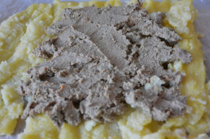 Рулет из поленты "Bravolli" с печёночным паштетом - фото шаг 4