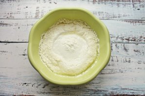 Творог из йогурта в микроволновке - фото шаг 2