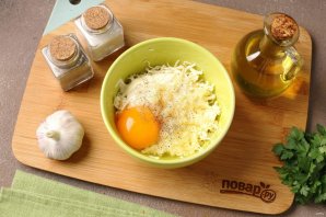 Бутерброды с плавленым сыром и яйцом - фото шаг 3