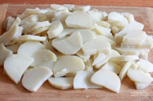 Жареный картофель с луком - фото шаг 2
