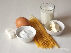 Молочный суп с яйцом - фото шаг 1