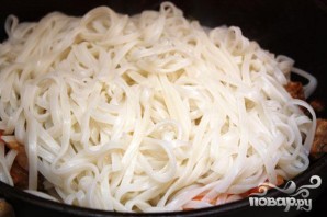 Рисовая лапша с рисом и креветками - фото шаг 6