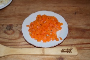 Салат из соленых огурцов и картошки - фото шаг 3