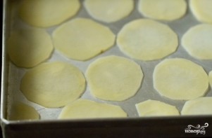 Картофельные чипсы в духовке без масла - фото шаг 7