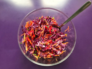 Салат из красной капусты с чесночным маринадом "Махеевъ" - фото шаг 4