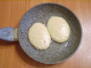 Оладьи на кефире с яйцами - фото шаг 7