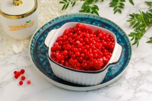Брусника протертая с сахаром - фото шаг 1
