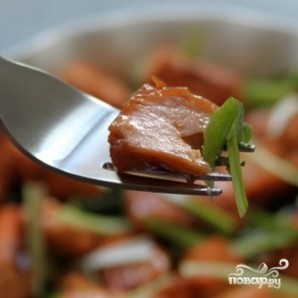 Салат с жареным лососем - фото шаг 3