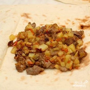 Мясо в армянском лаваше - фото шаг 6