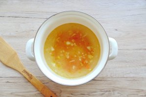 Грибной суп с плавленым сыром и сливками - фото шаг 3