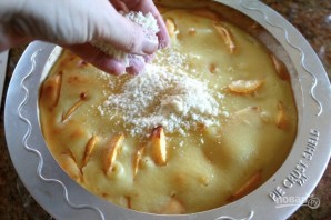 Пирог с персиками под сметаной - фото шаг 6