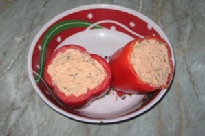 Перец, фаршированный сыром и зеленью - фото шаг 3