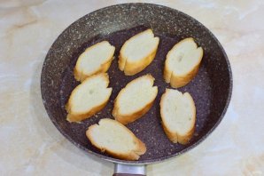 Бутерброды с горбушей соленой - фото шаг 2