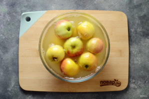 Моченые яблоки с медом и горчицей - фото шаг 5