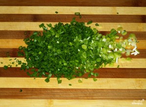 Рыбный салат из консервов с рисом - фото шаг 4