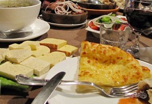 Хачапури с сыром и яйцом - фото шаг 6