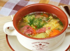 Суп с горохом и копченой колбасой - фото шаг 7