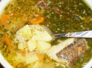 Суп картофельный с рыбой - фото шаг 7