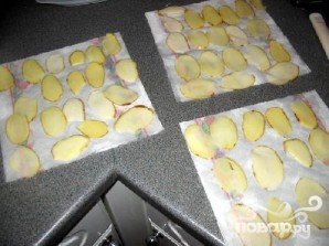 Картофельные чипсы с куриной приправой и тмином - фото шаг 2
