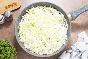 Тушеная капуста с рисом - фото шаг 6