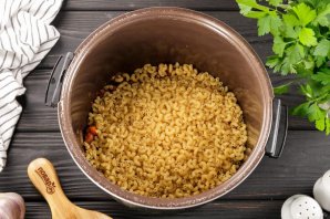 Макароны с мясом в мультиварке - фото шаг 8