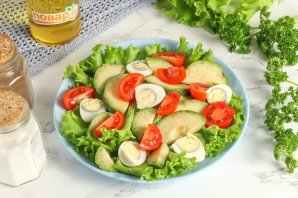 Салат с копчёной рыбой и авокадо - фото шаг 3