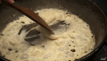 Брокколи с сыром в горшочке - фото шаг 2