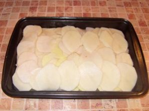 Камбала в духовке с картошкой - фото шаг 6