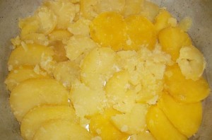 Картофельная запеканка с капустой - фото шаг 3