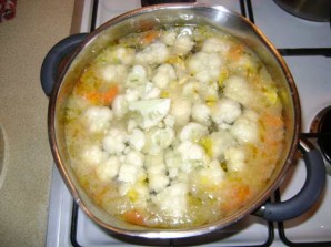 Суп с цветной капустой и горошком - фото шаг 2