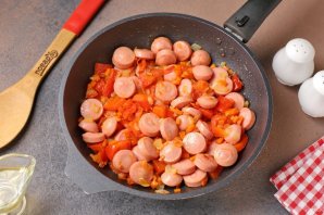 Перловая каша с сосисками и овощами - фото шаг 8