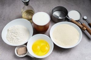 Блины на кефире дрожжевые - фото шаг 1