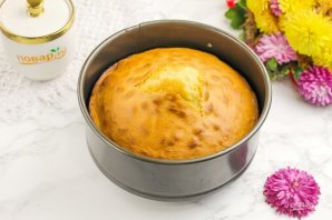 Бисквитный торт с кремом из сгущенки - фото шаг 4