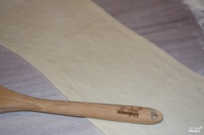 Сосиски в слоеном дрожжевом тесте - фото шаг 1