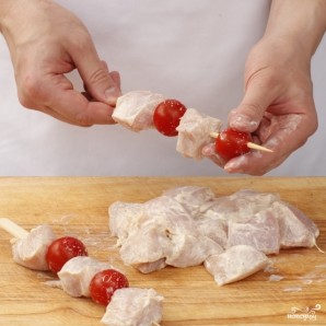 Шашлык из курицы с помидорами черри - фото шаг 2