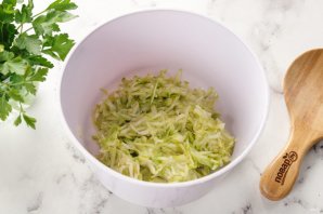 Постные котлеты из кабачков - фото шаг 3