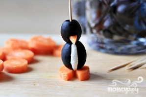 Пингвинчики из оливок и сыра - фото шаг 8